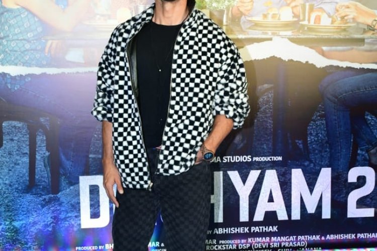 क्रैक' के विद्युत जामवाल के मुलेट लुक ने लोगों का ध्यान खींचा।