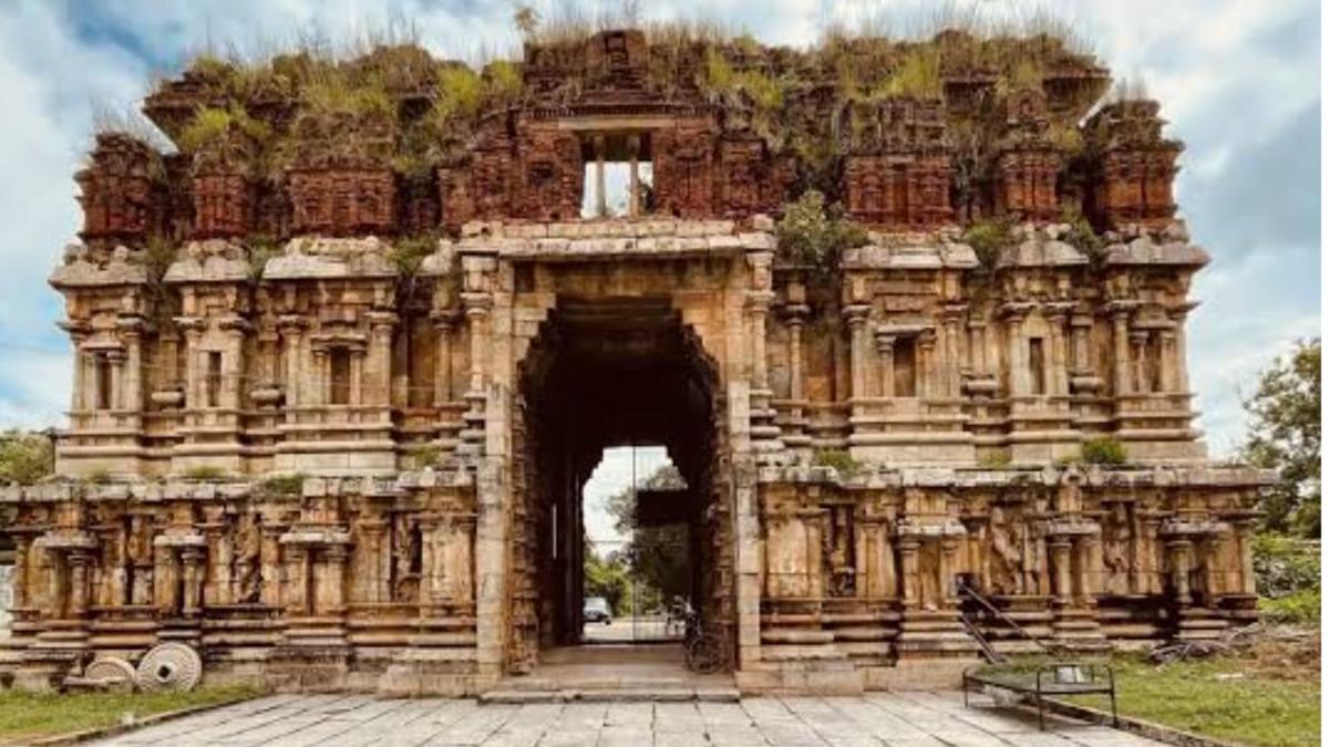 Construction begins on seven-tier gopuram at Pazhayarai temple