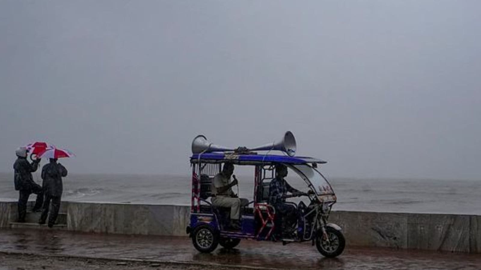 Cyclone Dana effect: Heavy rain to continue over Odisha, West Bengal, Jharkhand today