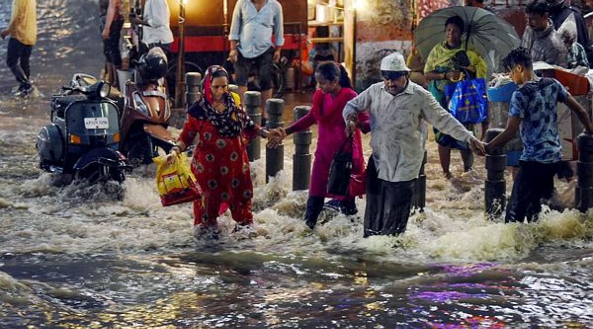 India Weather News Highlights: Heavy rain lashes Mumbai, Thane; Telangana administration put on alert