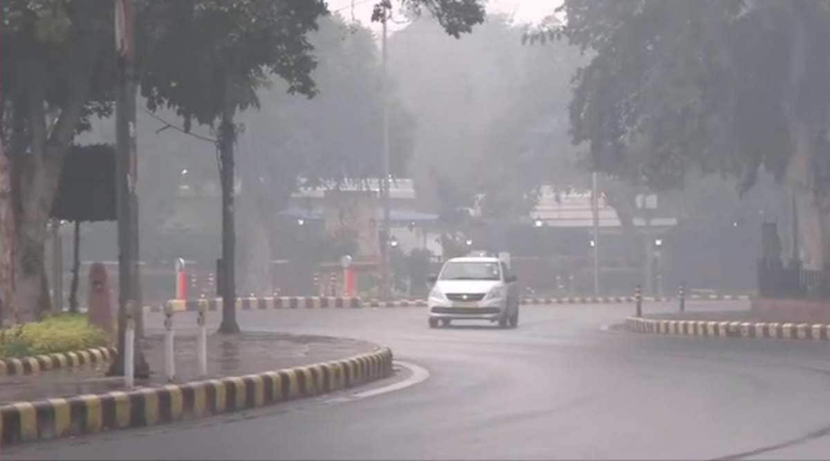 Delhi receives light rains; dense fog in Punjab, Haryana, UP, Rajasthan
