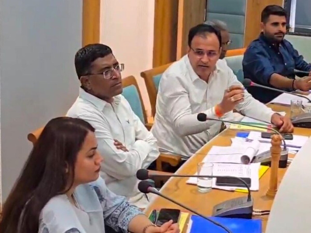 बड़ी कंपनियों की मुनीम न बने SDM! जानिए ऐसा कलेक्टर टीना ड़ाबी से क्यो बोले सांसद उम्मेदाराम बेनीवाल