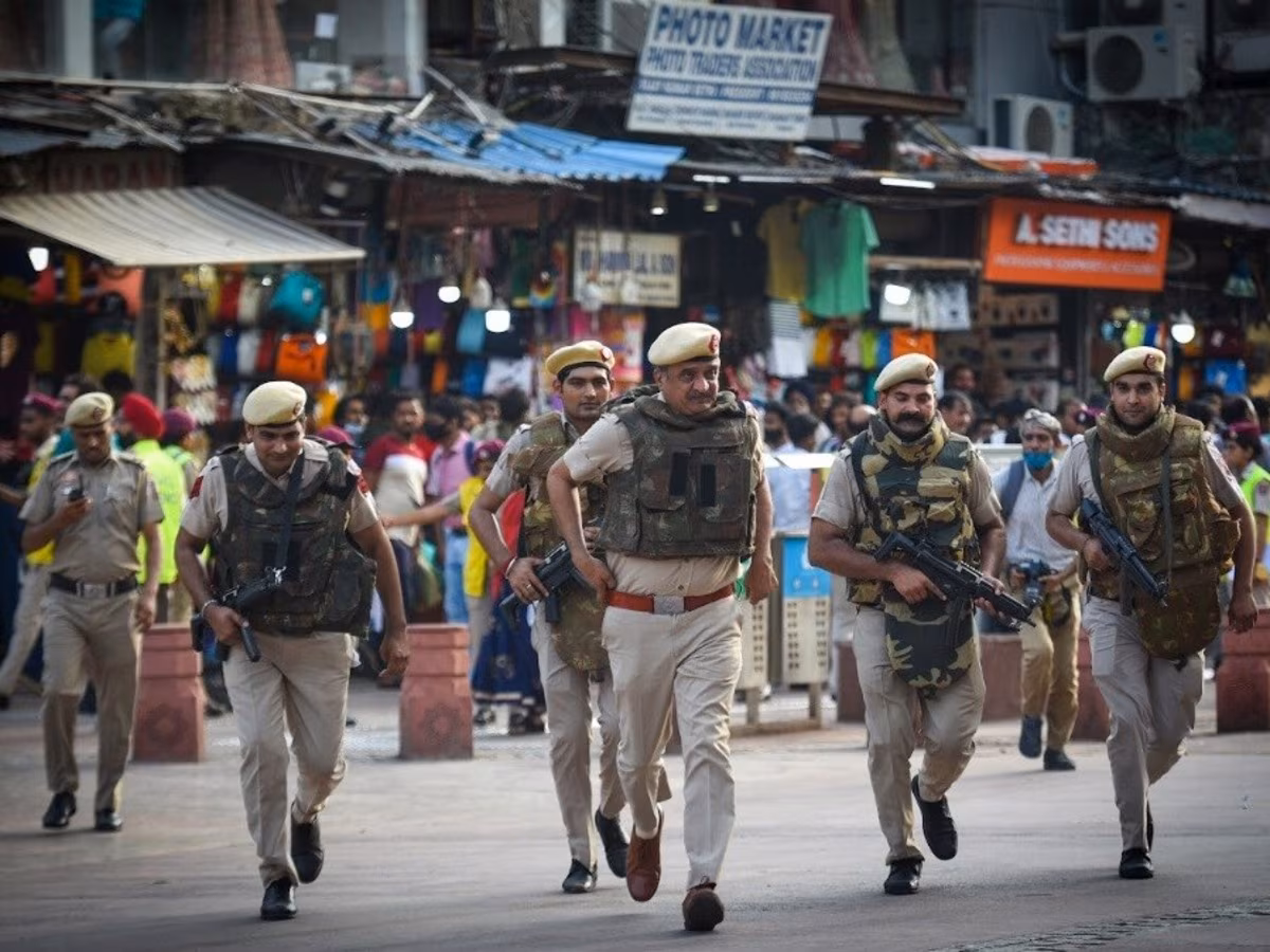 दिल्ली पुलिस चलाया 'ऑपरेशन गैंग बस्ट', 48 घंटे में 500 से ज्यादा अपराधी पहुंचाए हवालात