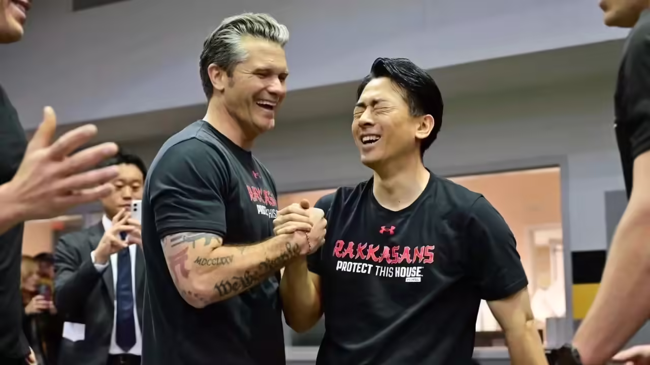 'Male Bonding': US' Pete Hegseth and Japan's Shinjiro Koizumi in rowing battle, watch video