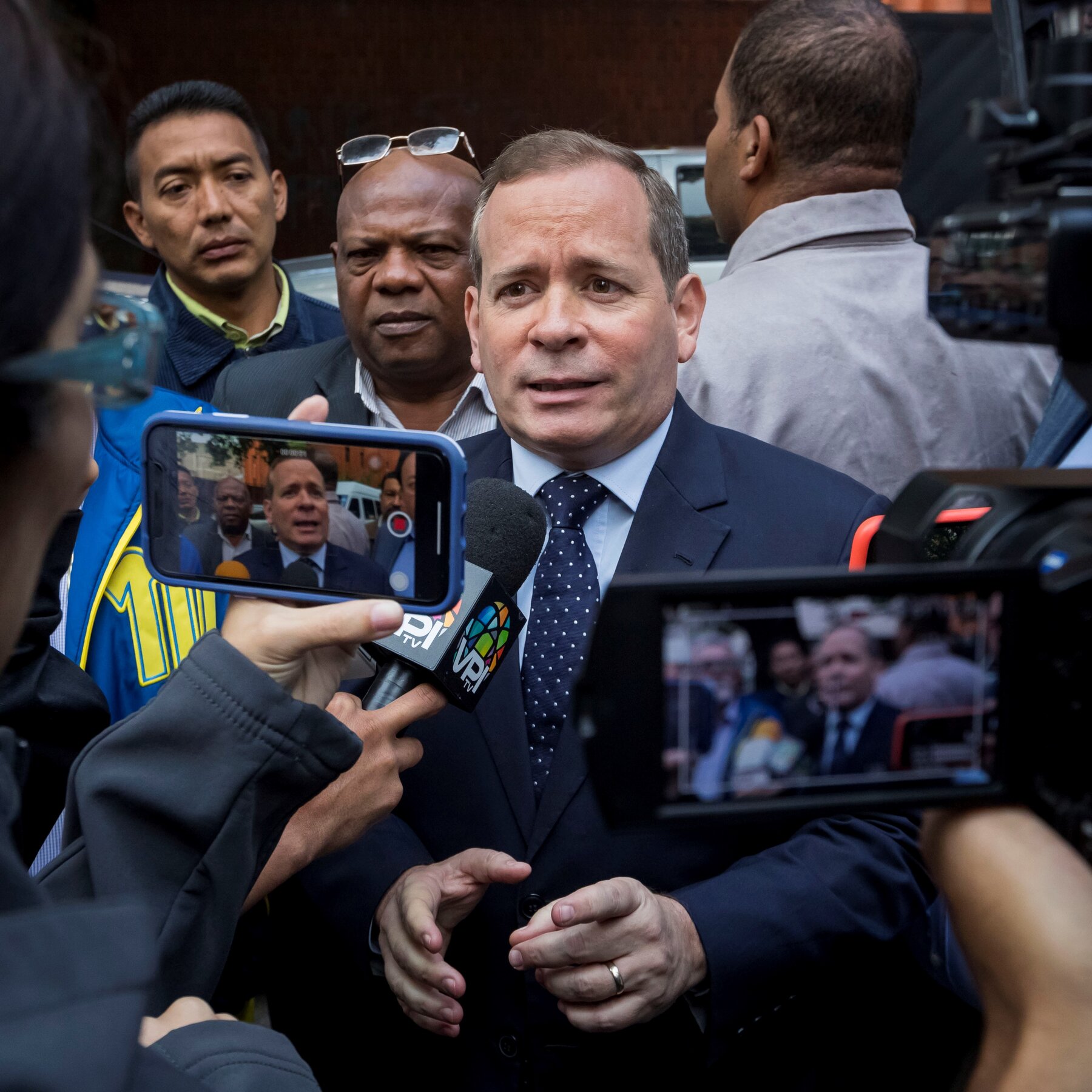 In Venezuela, Amnesty for Political Prisoners Stokes Hope and Frustration