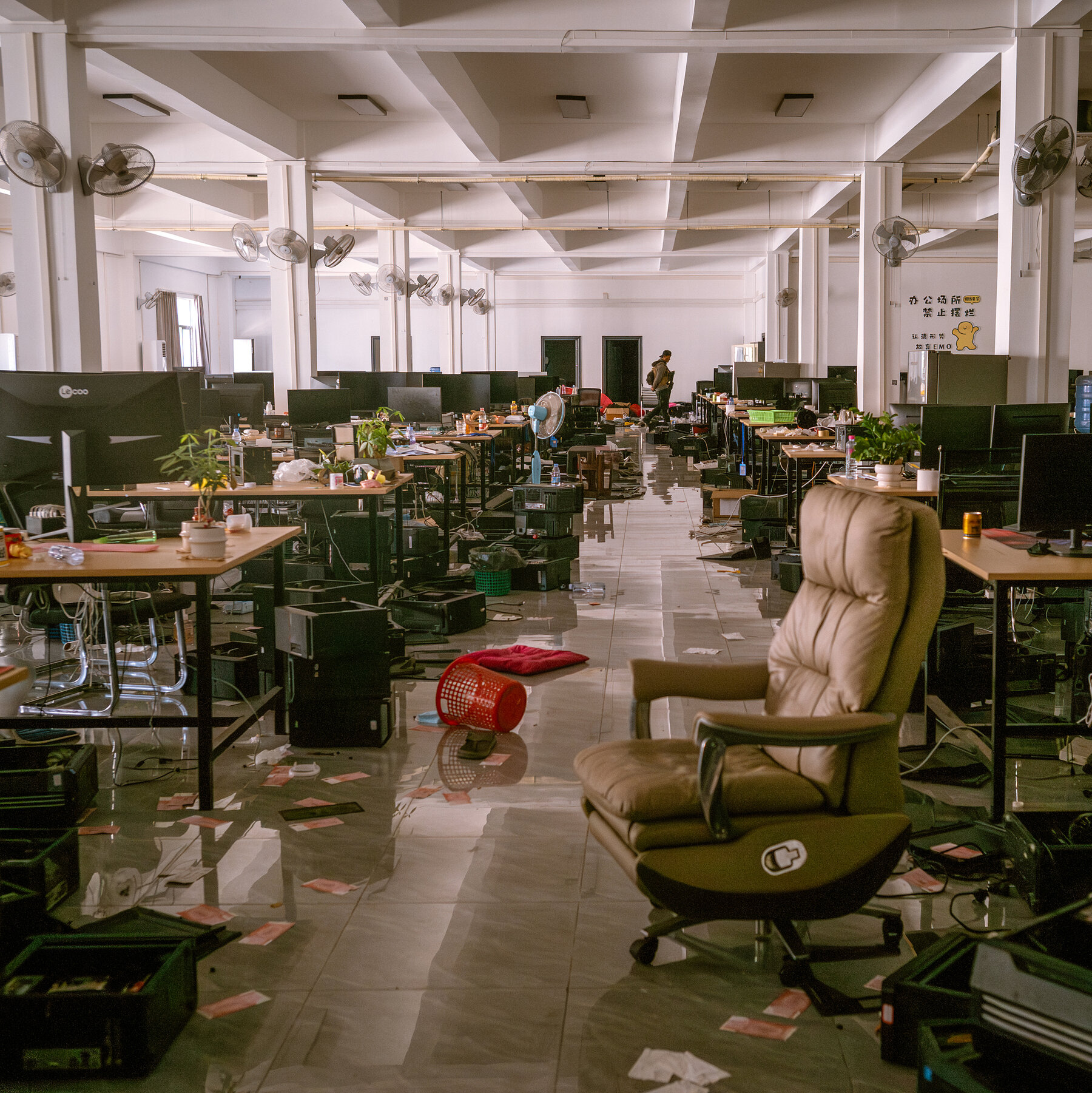A Times Reporter Goes Inside a Cyberscam Center in a War Zone