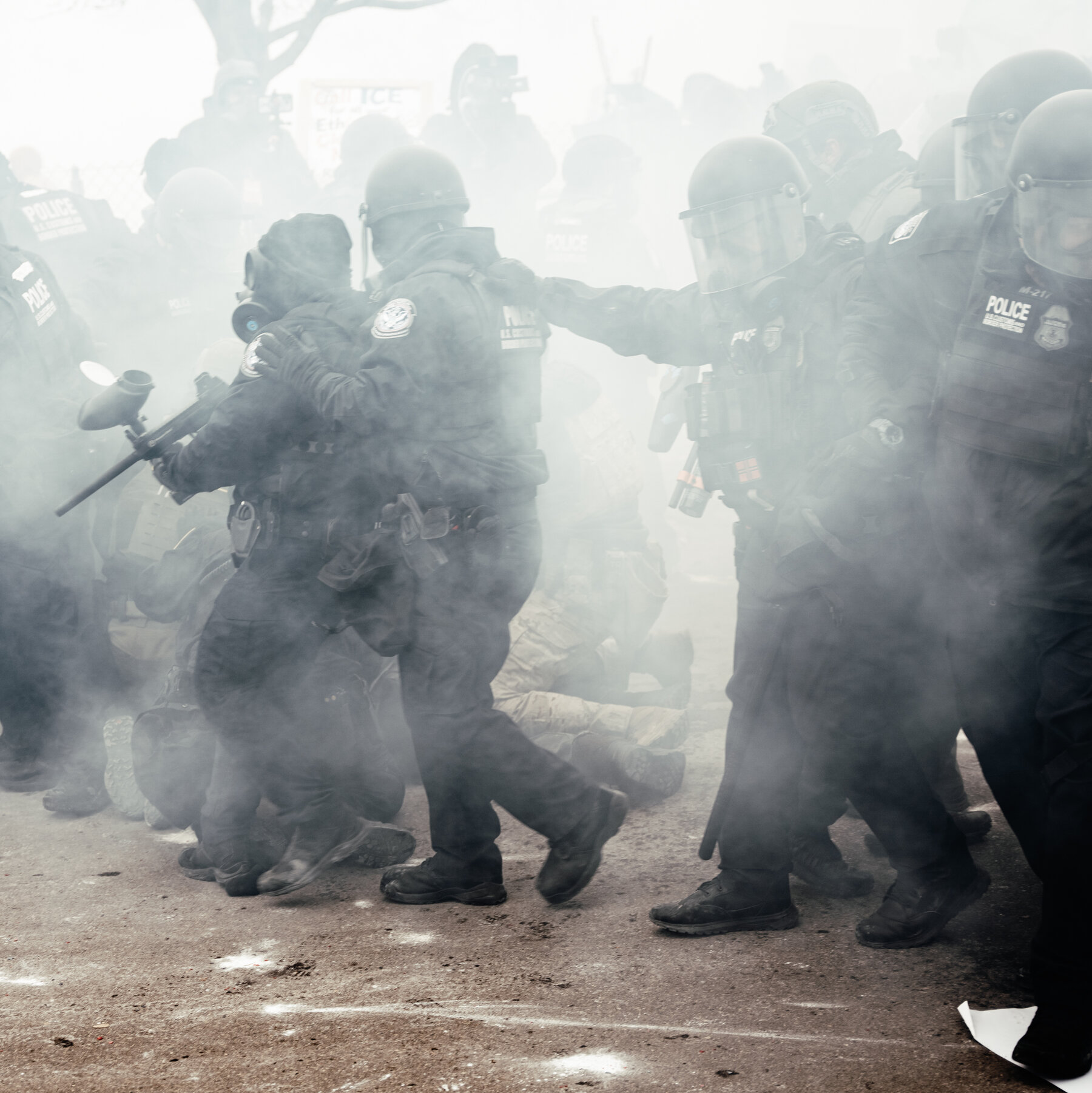 Couple Says ICE Agents Gassed Them as They Drove With 6 Children