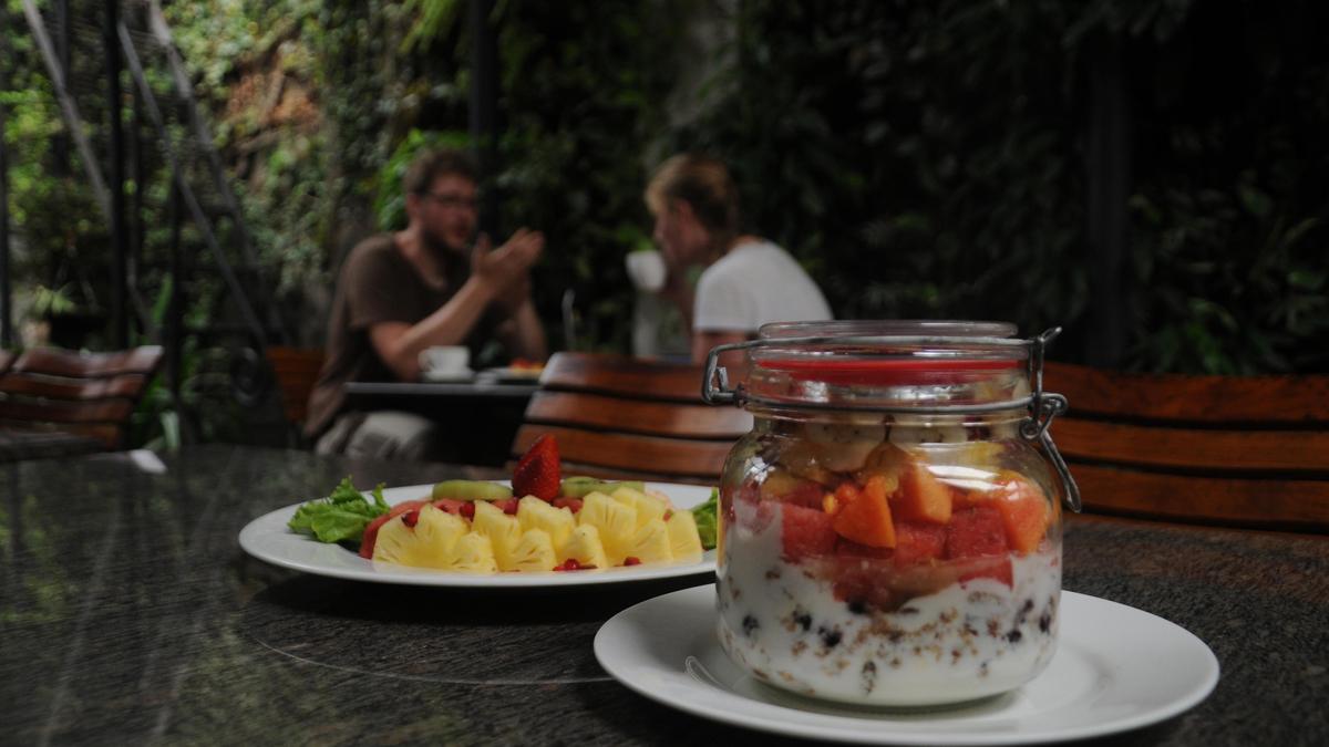 From sandwiches to chocolate cake: What to eat at Kochi Muziris Biennale 2025