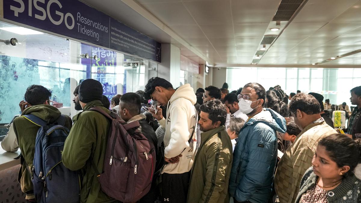 Could IndiGo have hired more pilots to prevent the crisis?