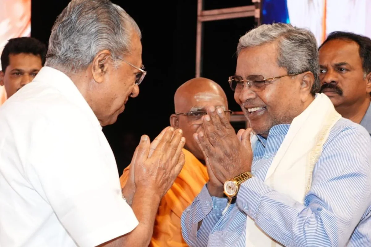 Siddaramaiah, Vijayan's 'All Is Well' Gesture In Kerala Event Grabs Attention Amid Bengaluru Demolition Row