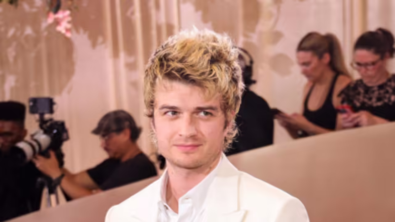 Joe Keery dismisses 'Conformity Gate'