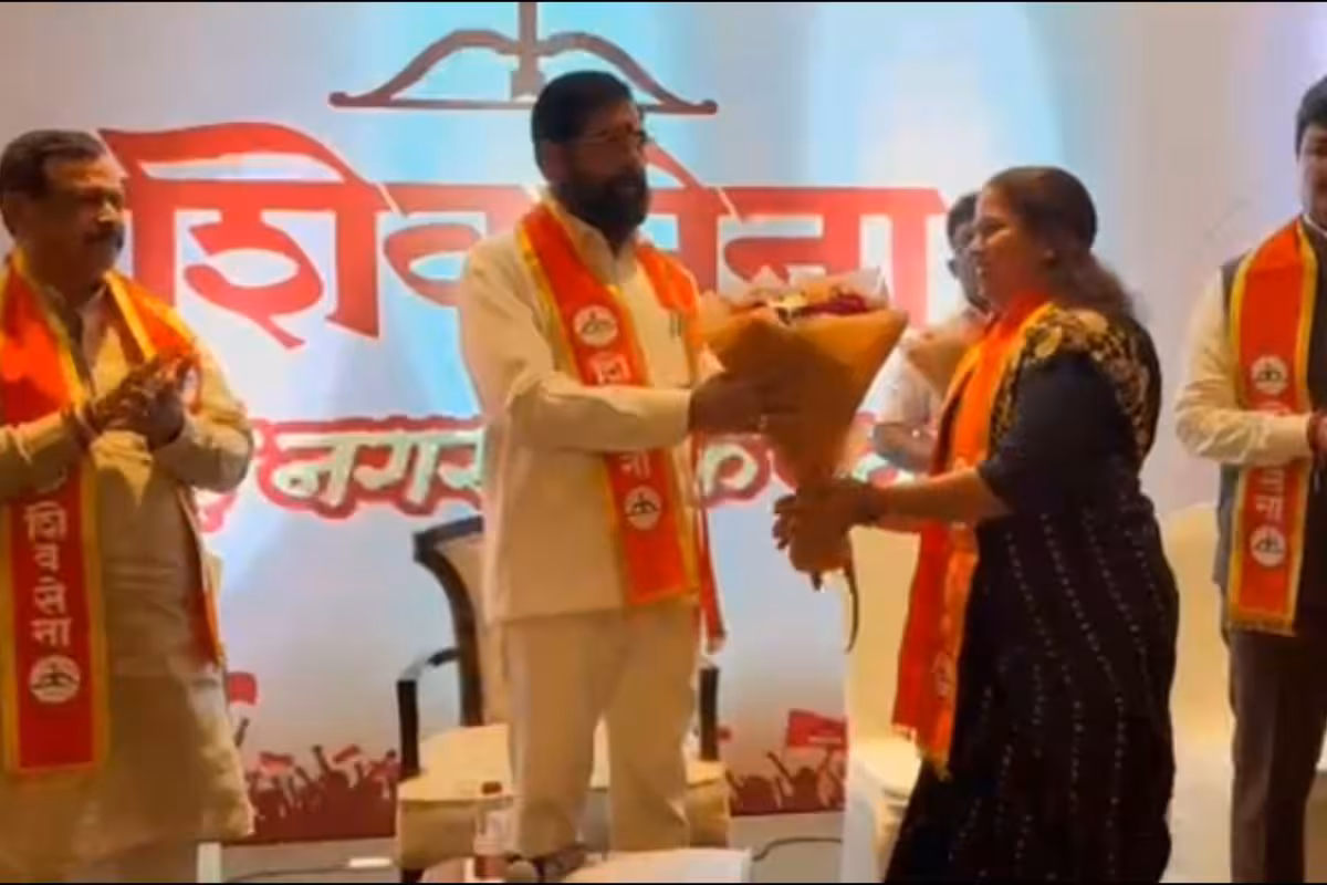 After BMC Polls, Eknath Shinde Huddles With Shiv Sena Corporators At Mumbai Hotel