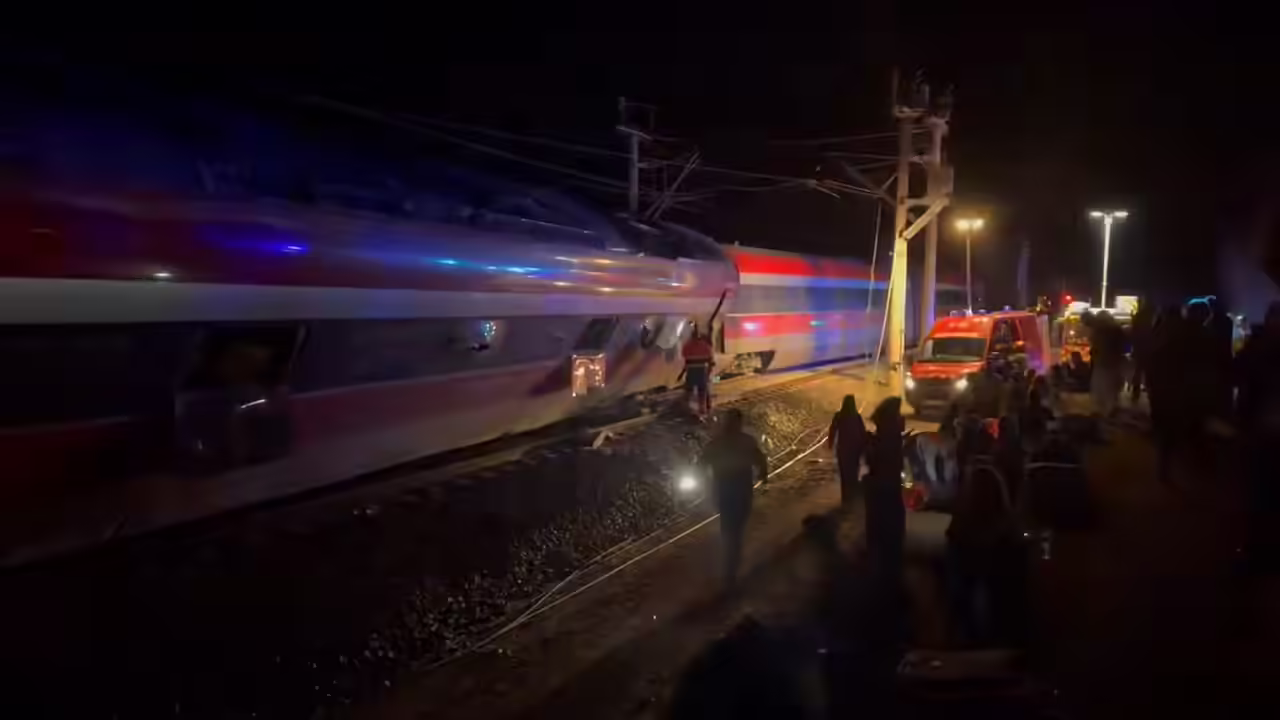 Spain: Two trains collide in southern province of Cordoba; several feared dead