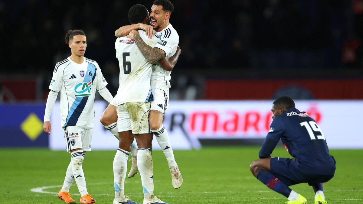 Paris FC knocks out holder PSG from the French Cup in shock historic win