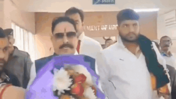 Watch: Bihar JD(U) MLA Anant Singh smokes inside hospital