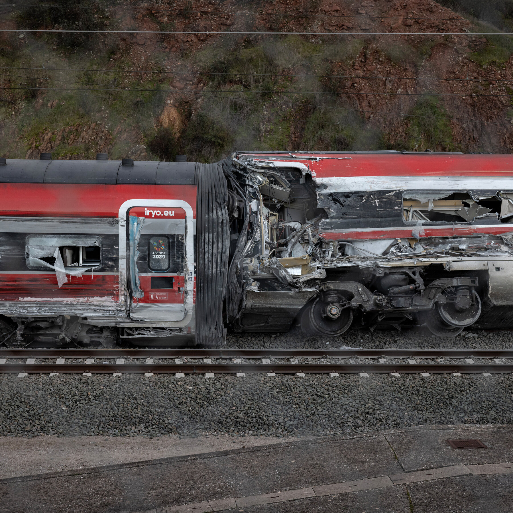 Live Updates: Spain Scrutinizes Break in Track After 2 Trains Collide, Killing 40