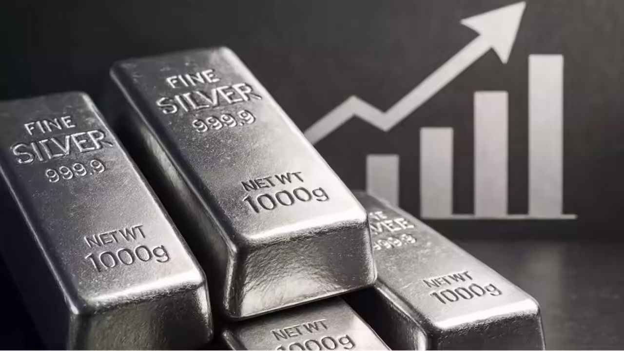 Silver spot price tops Rs 3L/kg mark