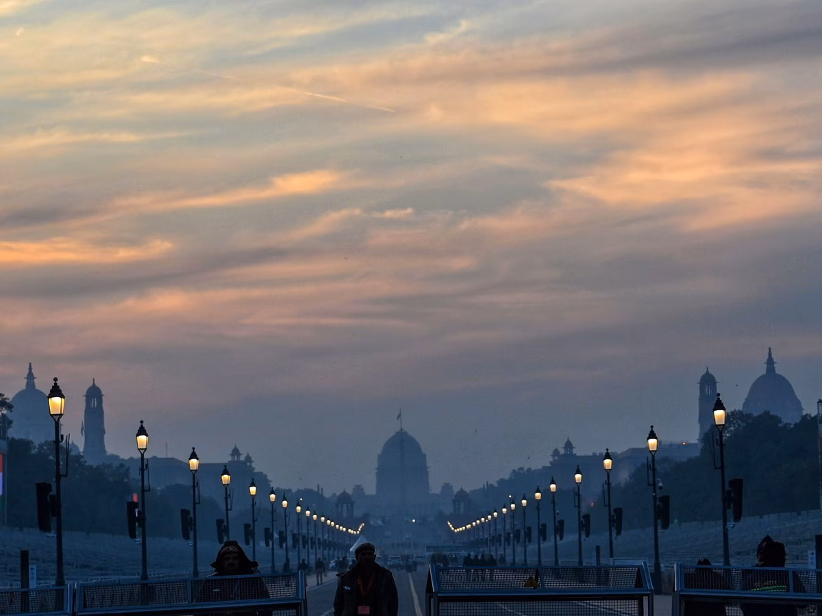 दिल्ली में बारिश का अलर्ट; 30 की स्पीड से चलेगी हवा, अगले 6 दिन कैसा रहेगा मौसम?