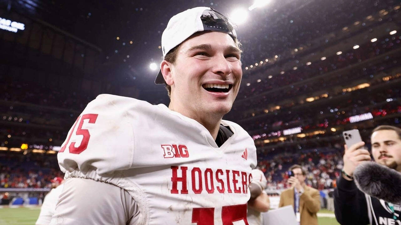 Fernando Mendoza says his Heisman belongs to mom Elsa Mendoza; Here's why