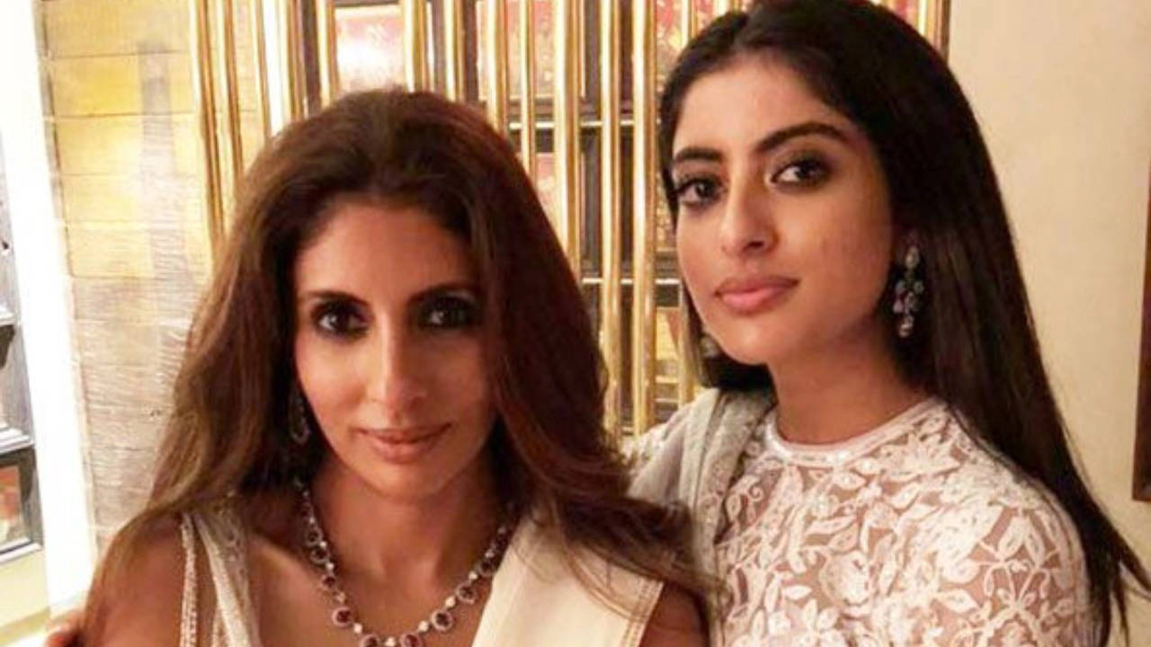 When an angry Shweta Bachchan removed Navya’s belly piercing