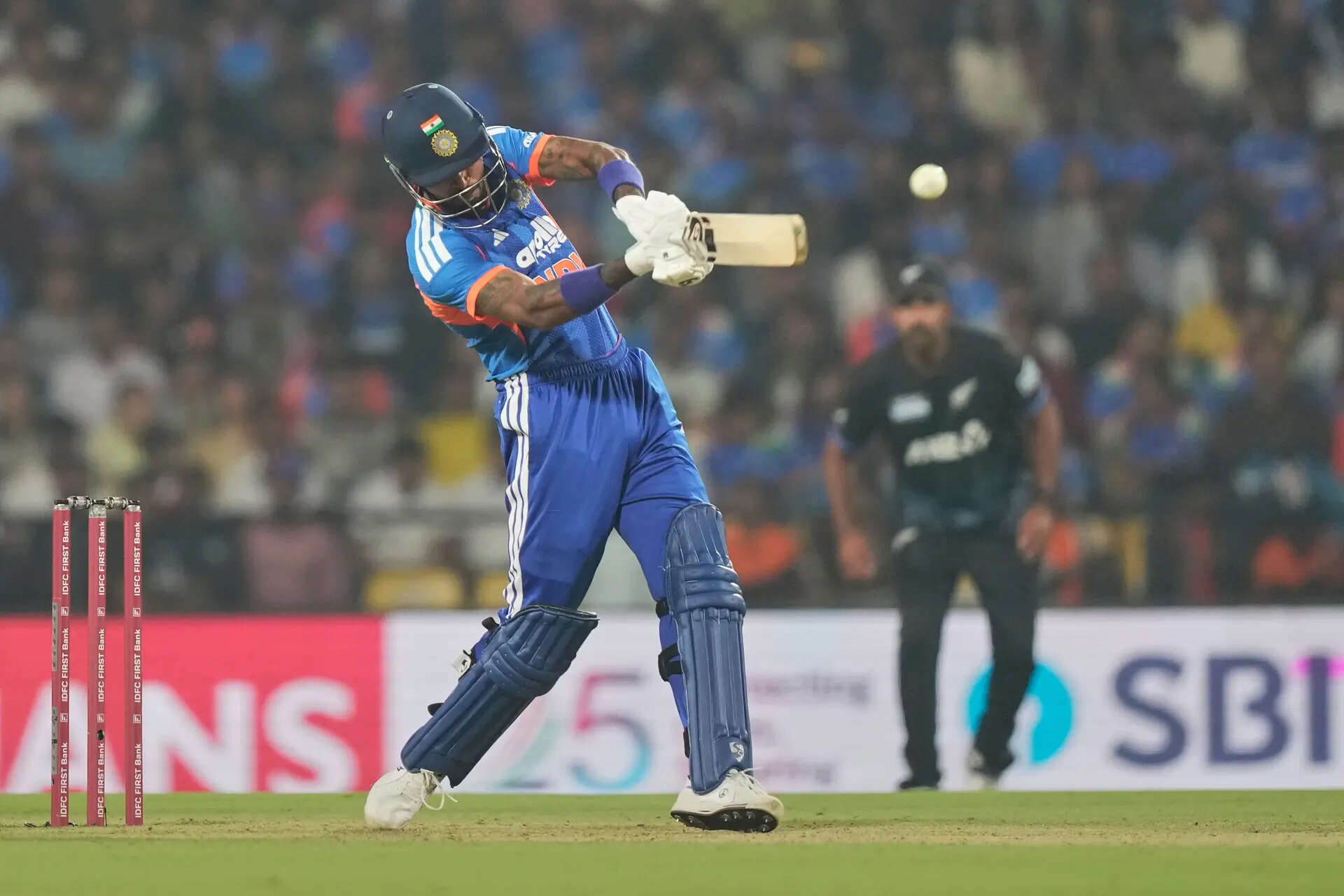 IND vs NZ T20I: Hardik Pandya falls; India lose sixth wicket