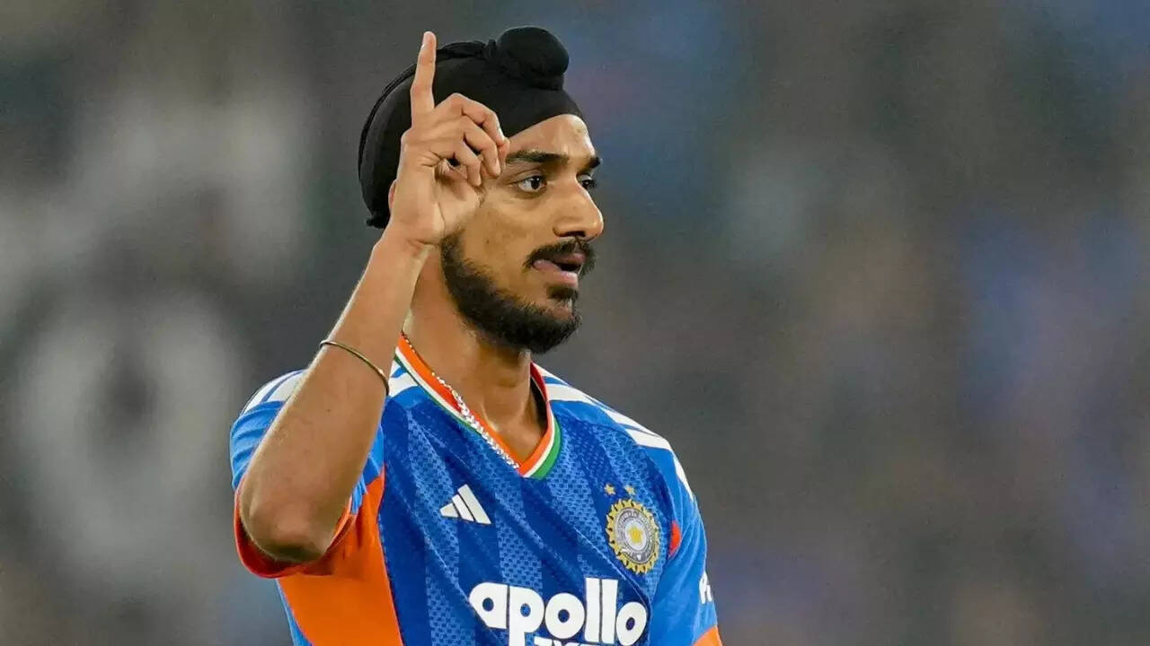 IND vs NZ T20I: Rinku Singh finishes with a bang as India post 238-7