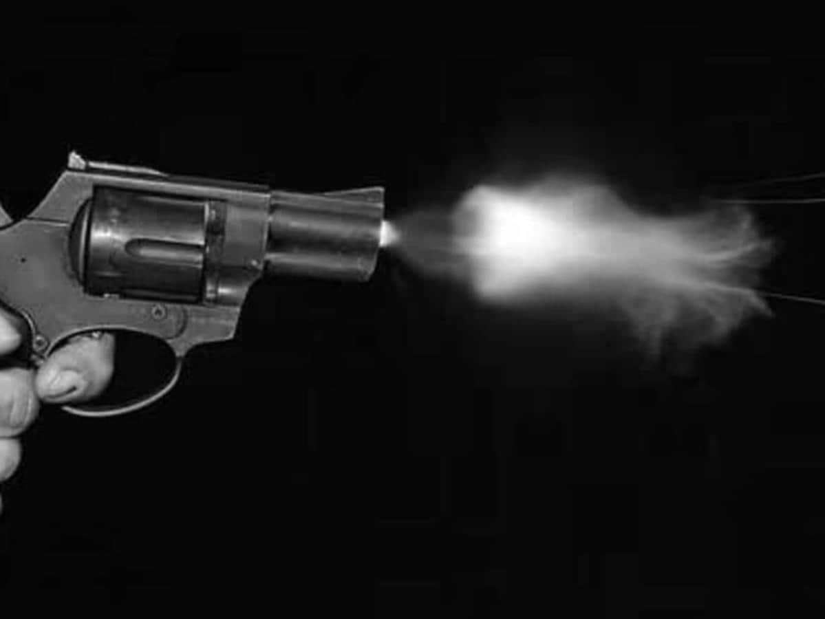 बच्चे के जन्म पर 1 लाख मांगा, इनकार करने पर किन्नरों ने शूटर से महिला को गोली मरवा दी