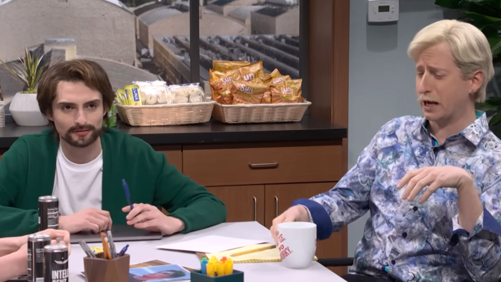 ‘SNL’: ‘Happy’s Place’ Writer Brings Hilarious Ideas For ‘Euphoria’ Season 3 & Finn Wolfhard Channels Duffer Brothers In Cut For Time Sketch