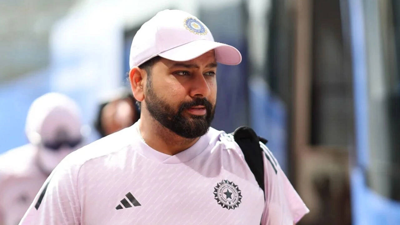 Woman grabs Rohit Sharma at team hotel, cries 'please help me' — Watch