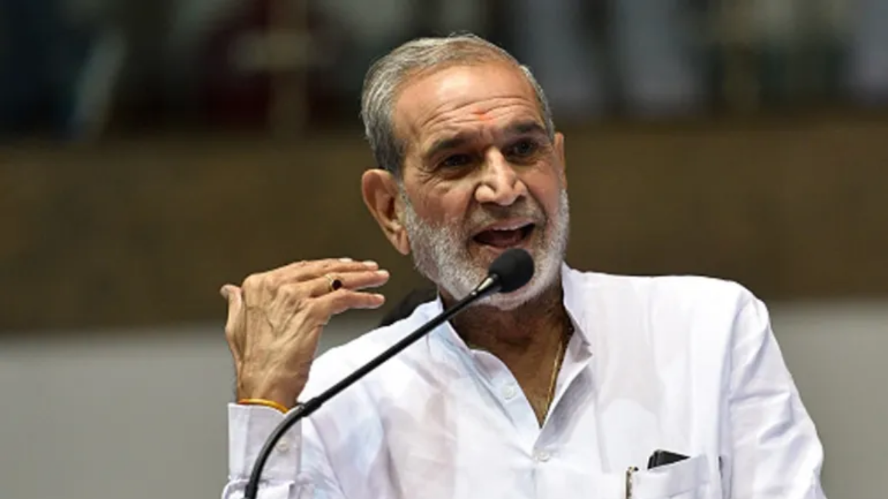 1984 anti-Sikh riots case: Delhi court acquits ex-Congress MP Sajjan Kumar