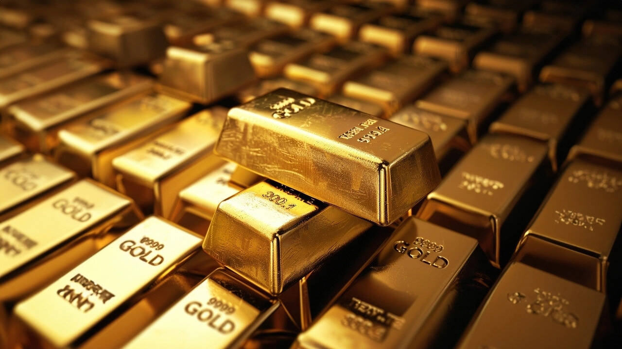 Gold, silver price prediction: Will gold hit Rs 1.75 lakh/10 grams in coming sessions?