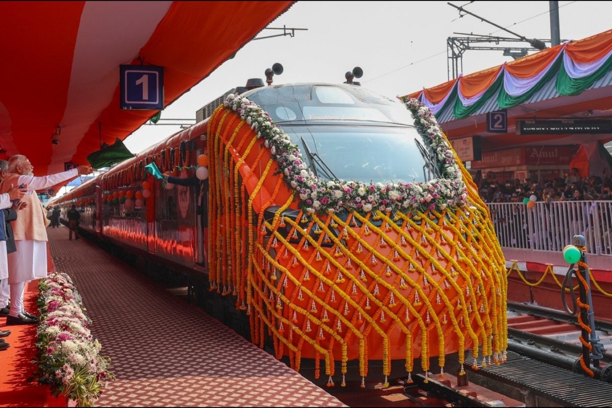 'Policing Our Plates': TMC Slams Railways Over No Non-Veg Meals On Bengal-Assam Vande Bharat