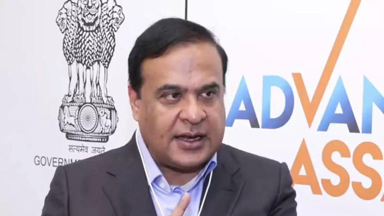 'World’s biggest flop family': Assam CM Himanta takes dig at Gandhis; claims he is 'victim' of Rahul-Priyanka rift