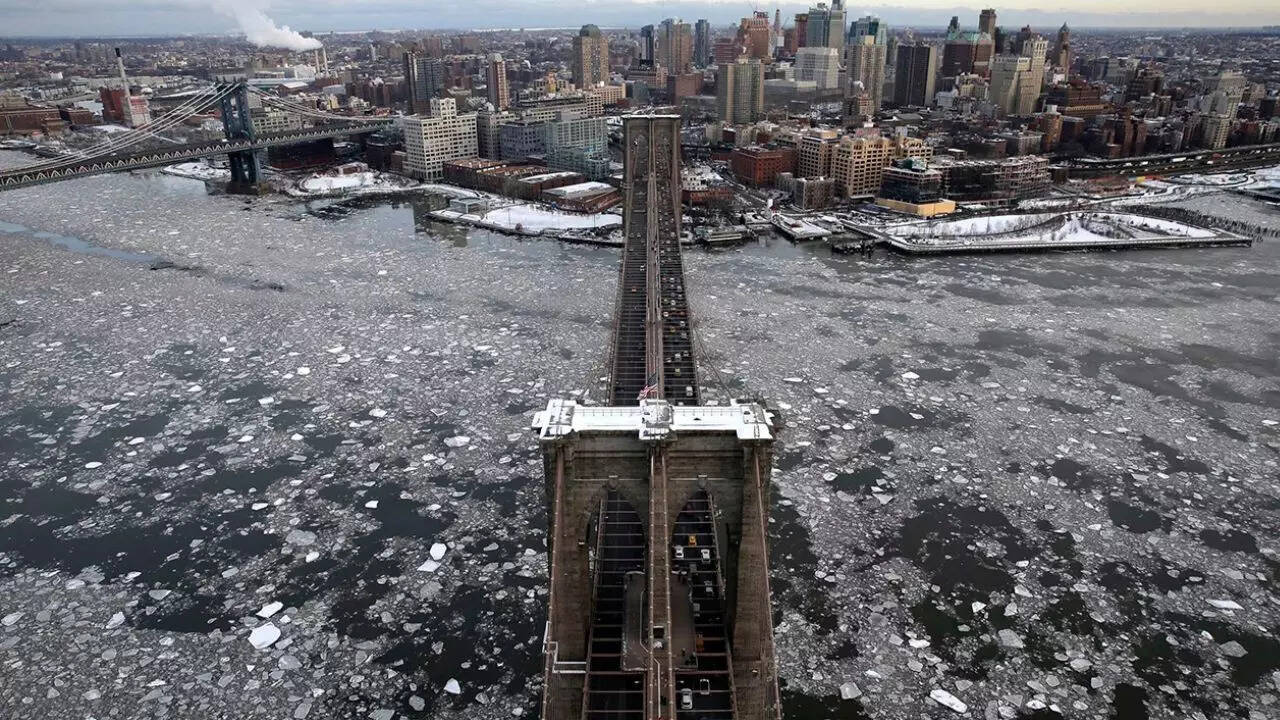 New York boy walks miles for help: 6-year-old survives ice tragedy; father, friend die