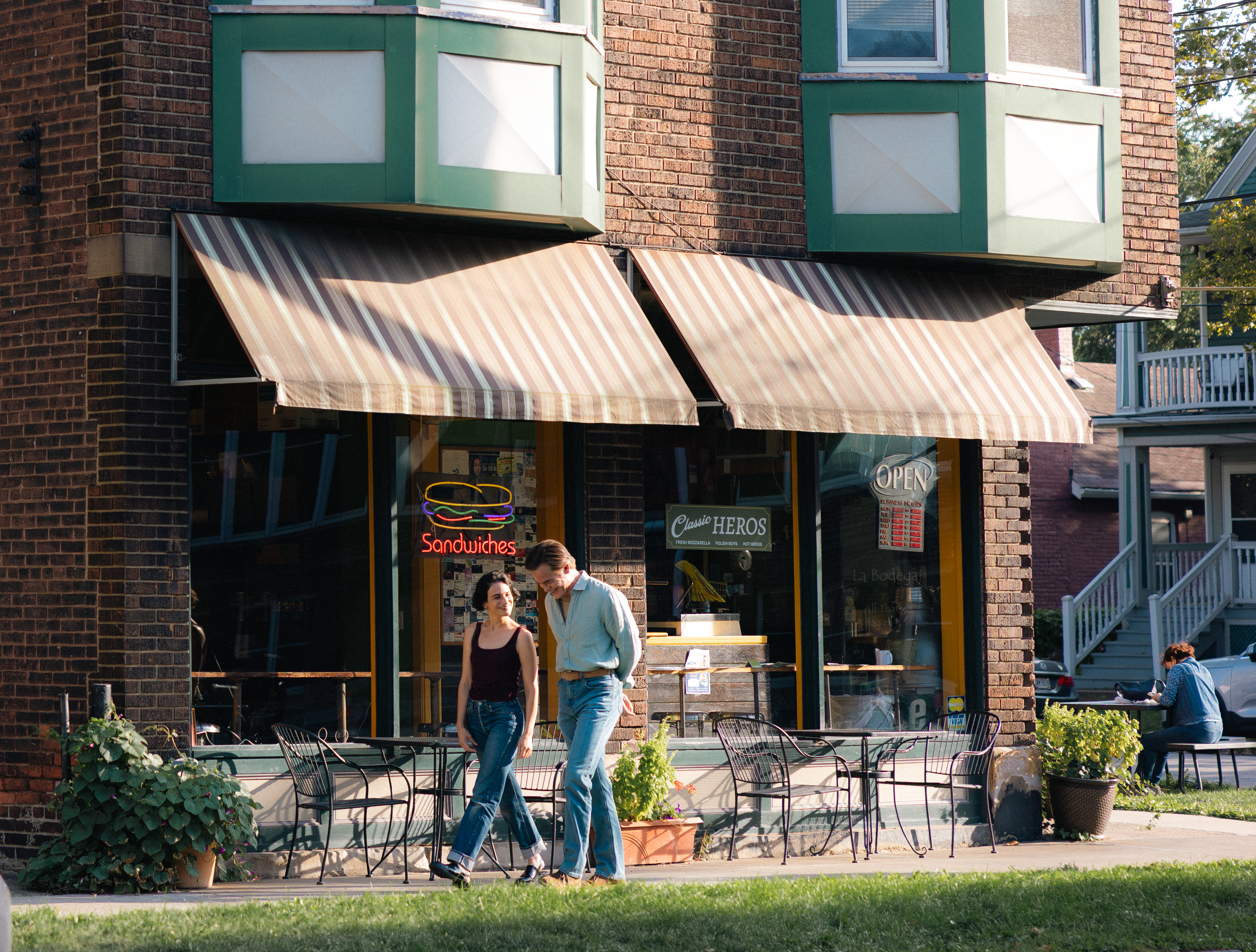 ‘Carousel’ Review: Chris Pine And Jenny Slate Look For Second Chance At Love In Romantic Drama For Grownups With Regrets – Sundance Film Festival