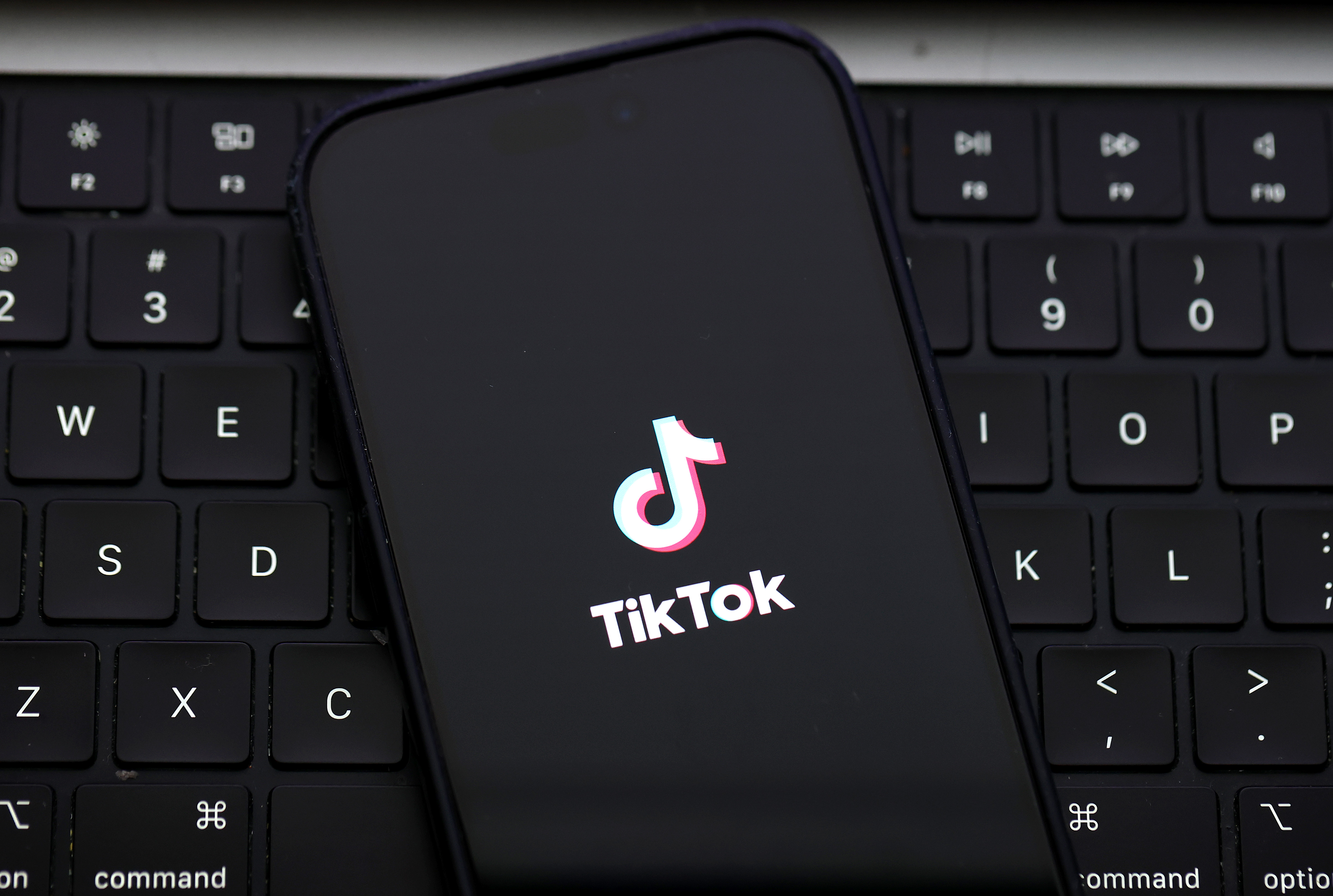 TikTok Seals Deal For Majority U.S.-Owned Joint Venture, Oracle Holds 15%