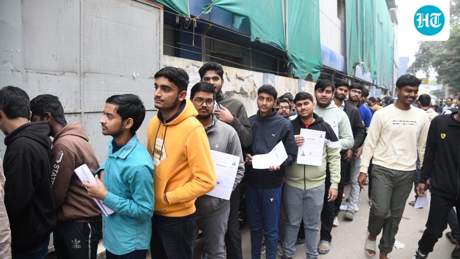 JEE Mains Exam 2026 Day 3: Shift 1 exam difficulty level moderate to tough, expert shares complete analysis