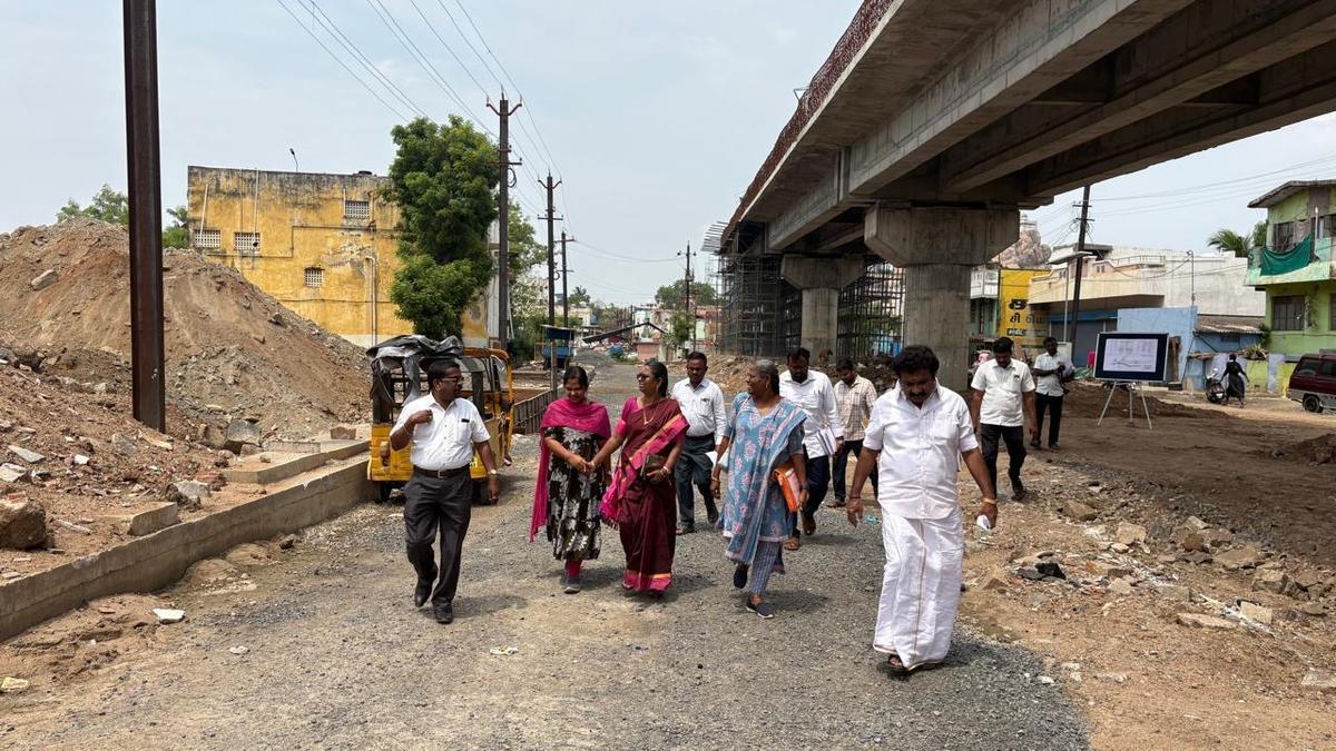 Senior Officials Inspect ROB Construction Near Town Railway Station
