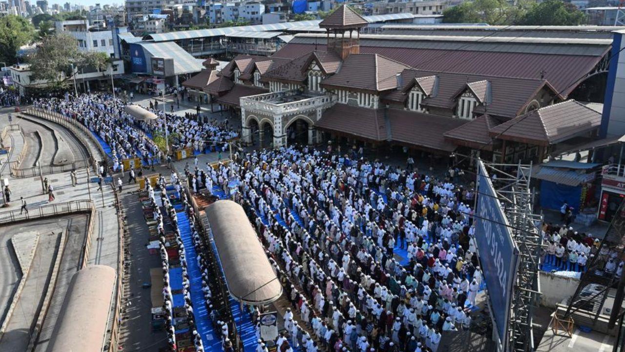Mumbai Dawn: Bakra Eid Prayers Herald a Spirit of Sacrifice and Unity